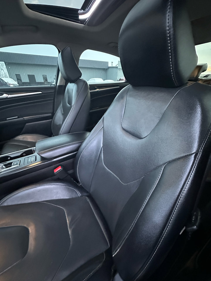 Used 2020 Ford Fusion Titanium image 24