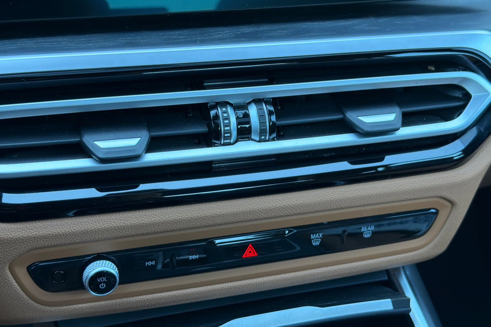 Used 2023 BMW 330i 330i w/ Premium Package image 26