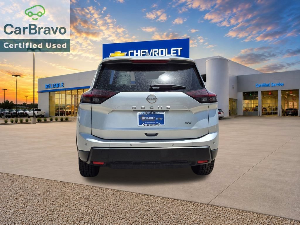Used 2024 Nissan Rogue SV FWD image 13