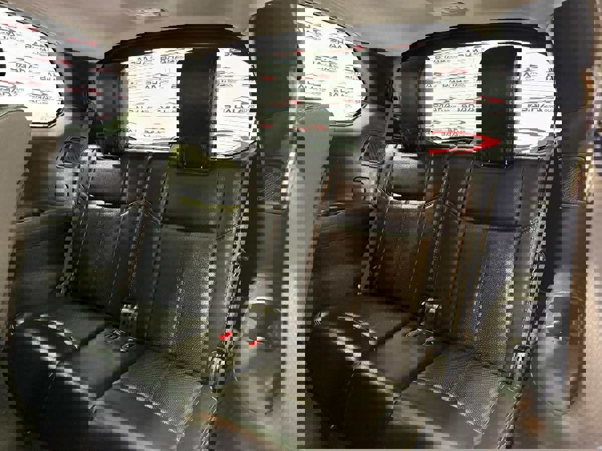 Used 2020 Nissan Pathfinder Platinum FWD image 45