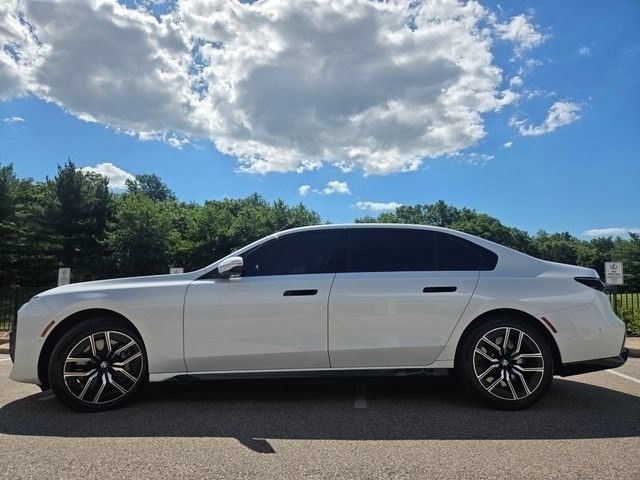 Used 2025 BMW 760i xDrive w/ Executive Package AWD/4WD image 23