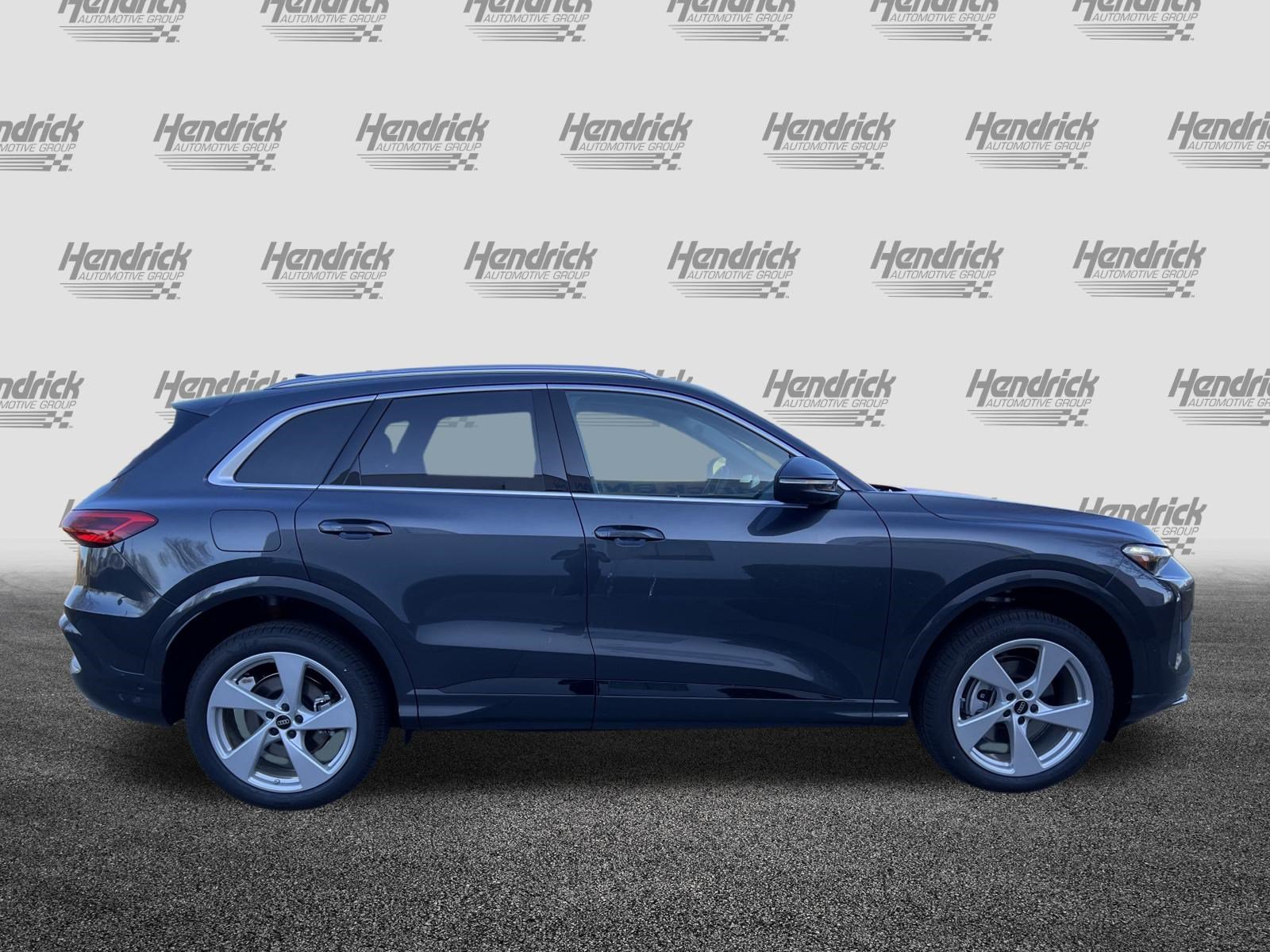 Used 2025 Audi Q5 Premium AWD/4WD image 10