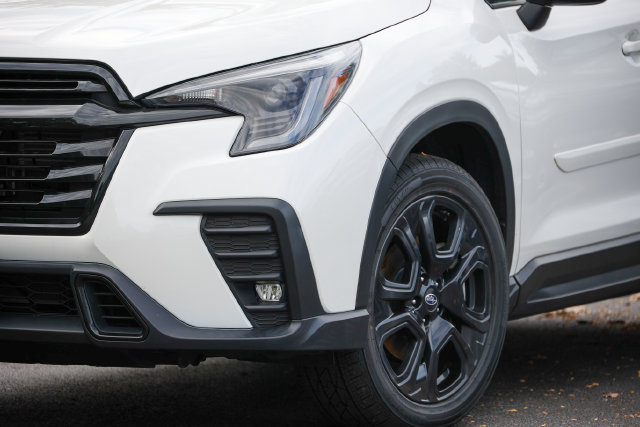 Used 2023 Subaru Ascent Onyx Edition AWD/4WD image 14