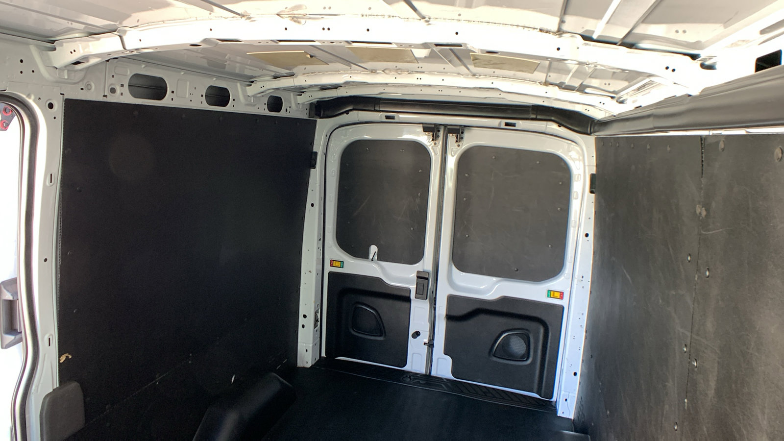 Used 2023 Ford Transit 250 Medium Roof AWD w/ Load Area Protection Package image 23