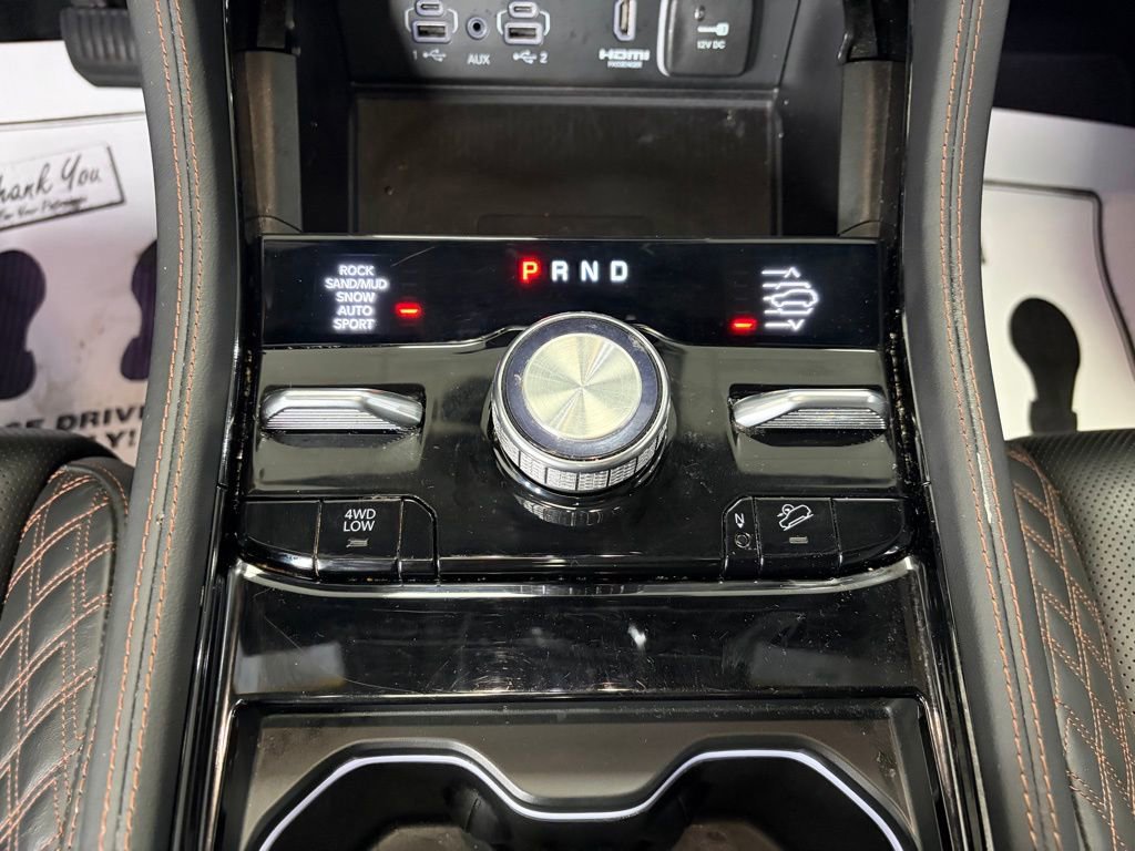 Used 2024 Jeep Grand Cherokee L Summit AWD/4WD image 14