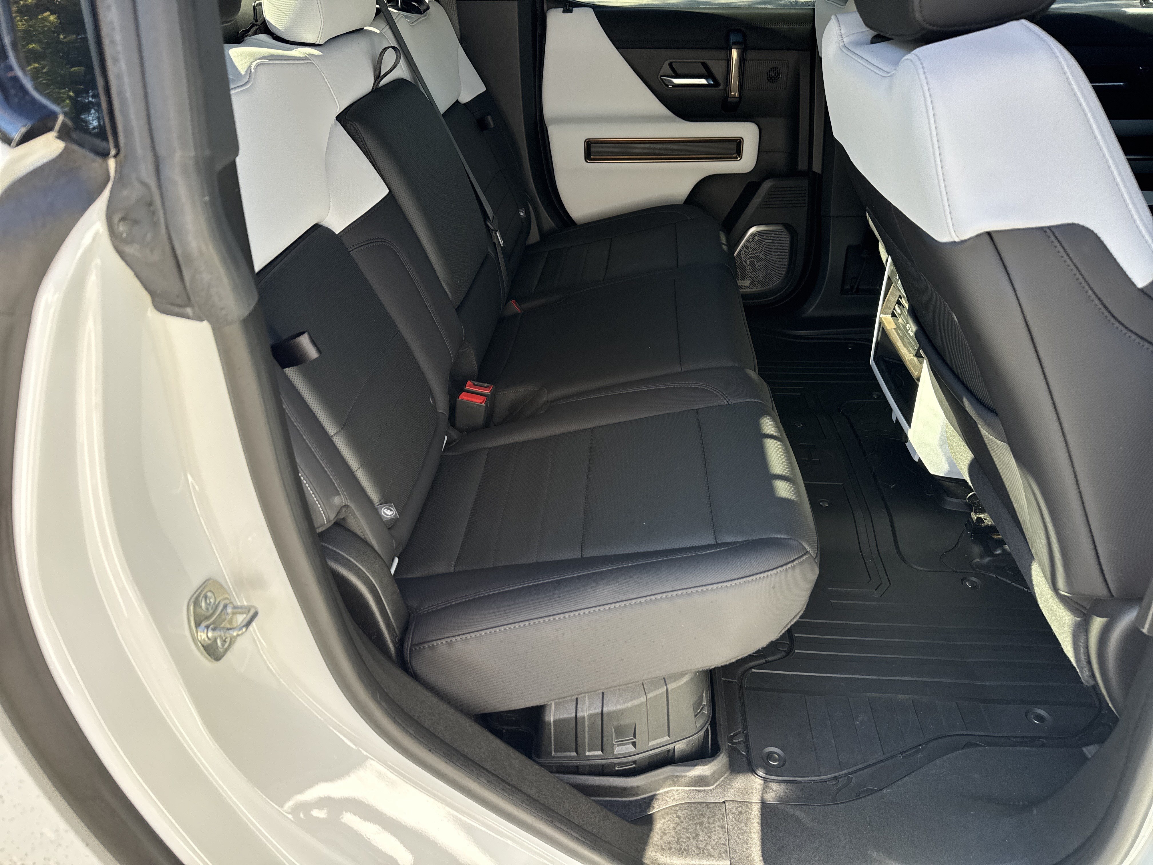 Used 2025 GMC Hummer EV 3X w/ LPO, Sport Package AWD/4WD image 14