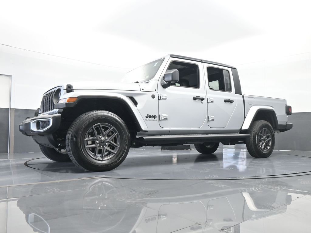 Used 2024 Jeep Gladiator Sport image 56