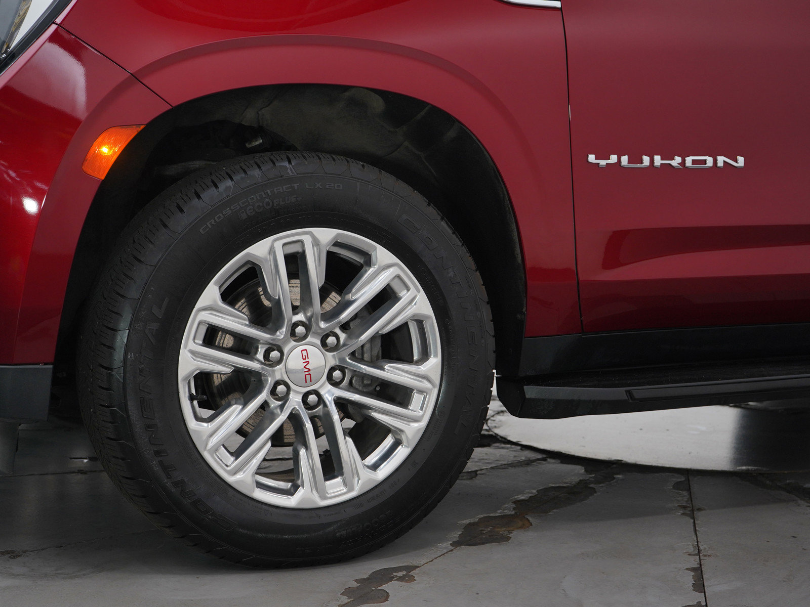 Used 2021 GMC Yukon SLE image 29