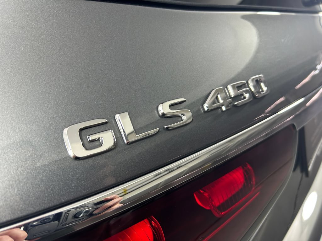 Used 2025 Mercedes-Benz GLS 450 4MATIC image 12