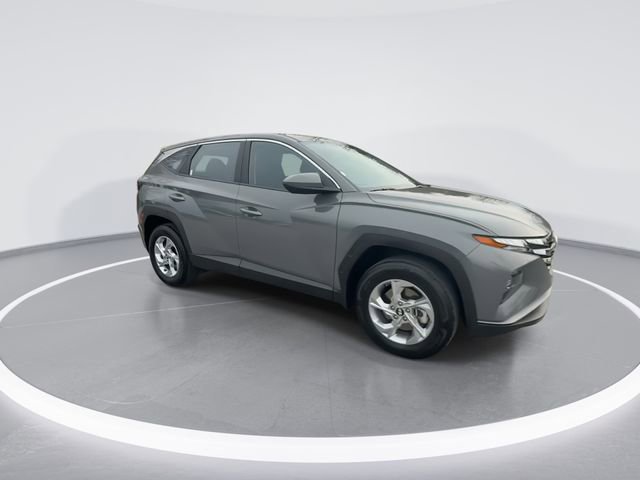 Certified 2024 Hyundai Tucson SE image 2