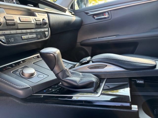 Used 2018 Lexus ES 350 w/ Navigation System Package FWD image 20