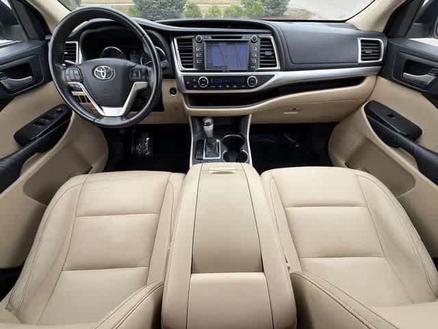 Used 2015 Toyota Highlander XLE AWD/4WD image 22