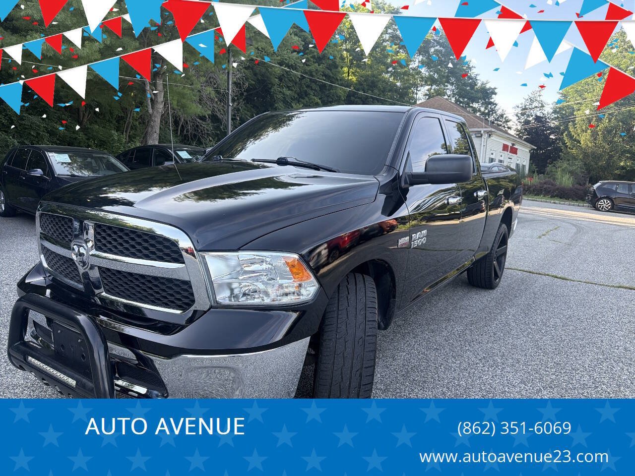 Used 2014 RAM 1500 Classic SLT AWD/4WD image 1
