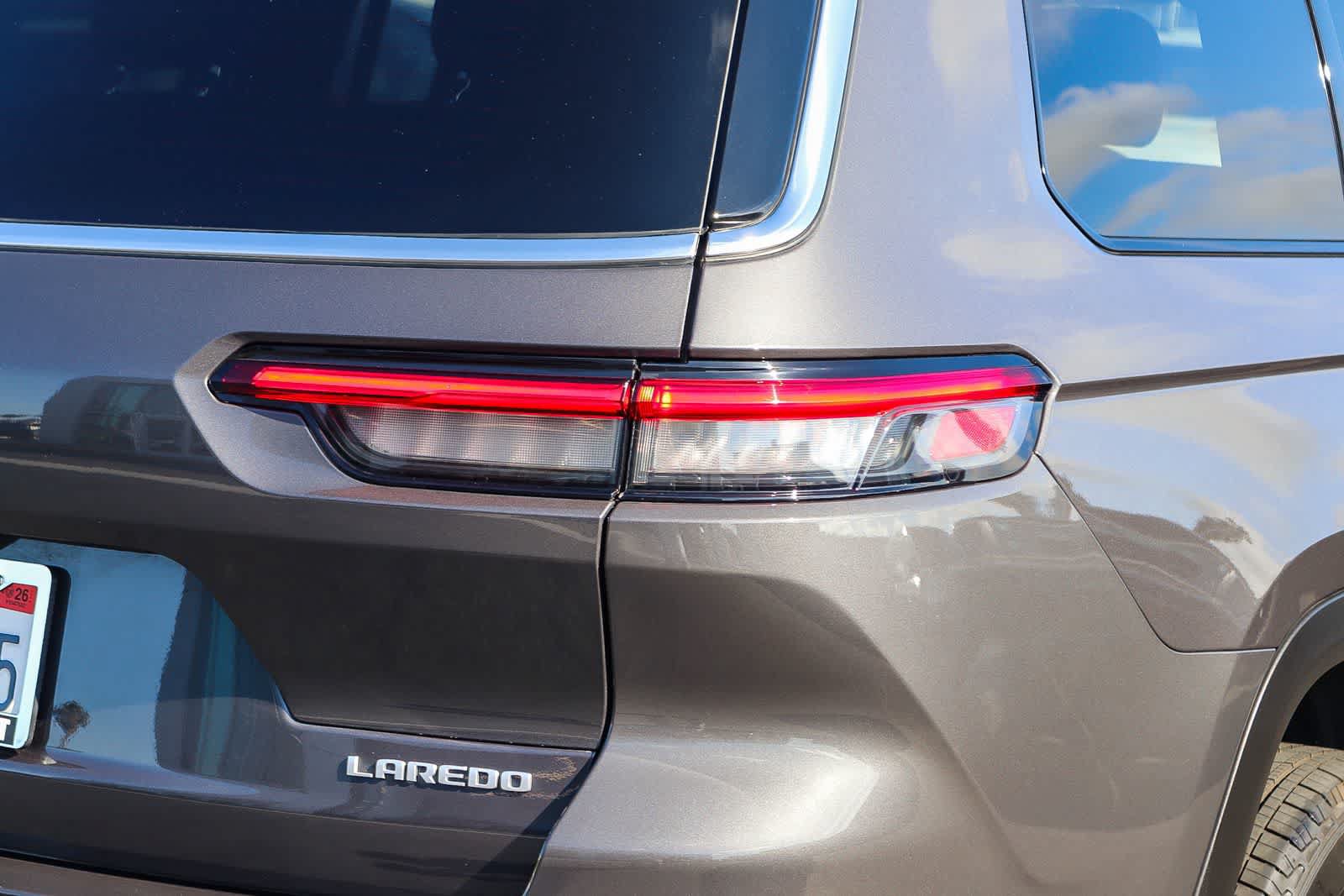 Used 2025 Jeep Grand Cherokee L Laredo RWD image 6