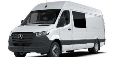 Used 2021 Mercedes-Benz Sprinter 4500 image 1