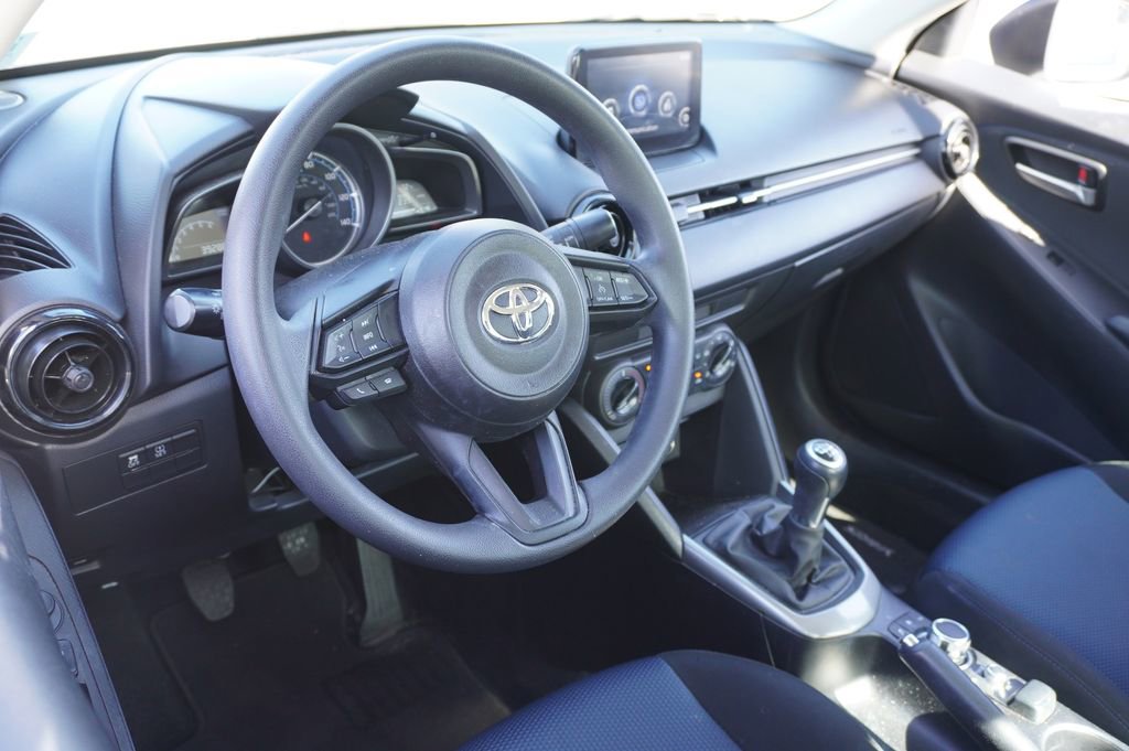 Used 2019 Toyota Yaris L FWD image 7