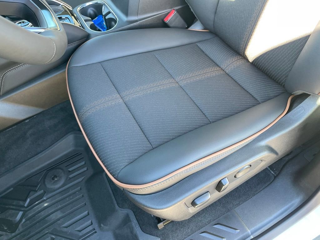 New 2026 GMC Canyon AT4 w/ LPO, Off Road Lift Package image 23