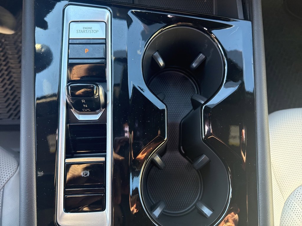 Certified 2024 Volkswagen Atlas Cross Sport SEL Premium R-Line image 20