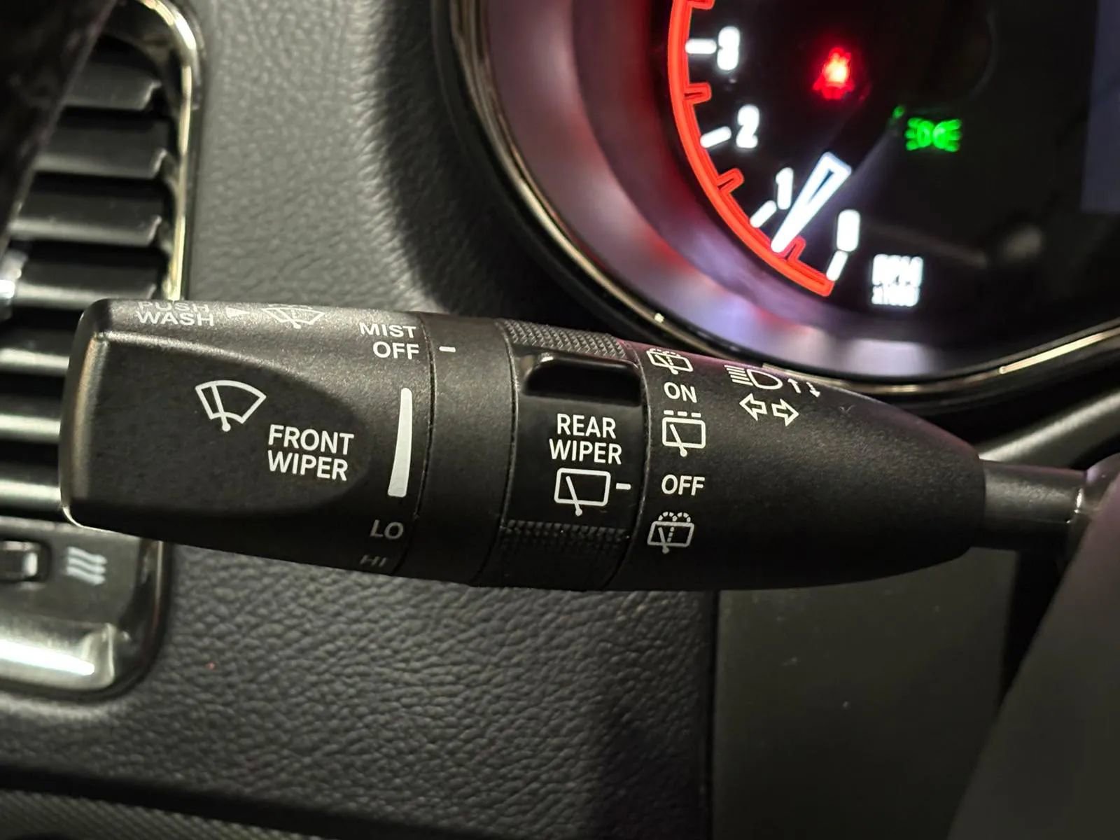 Used 2020 Dodge Durango GT image 38