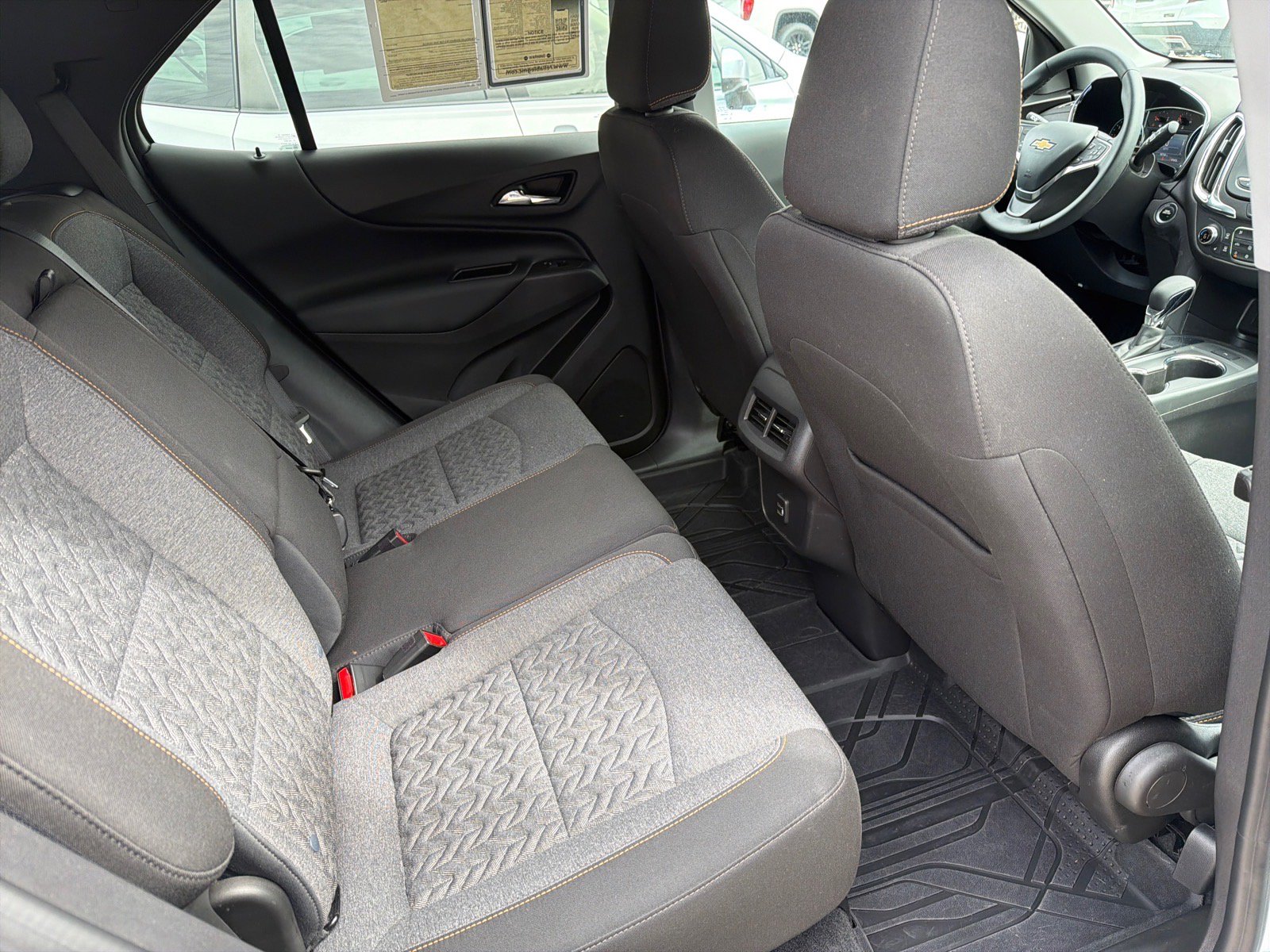 Used 2024 Chevrolet Equinox LT w/ LPO, Floor Liner Package FWD image 11