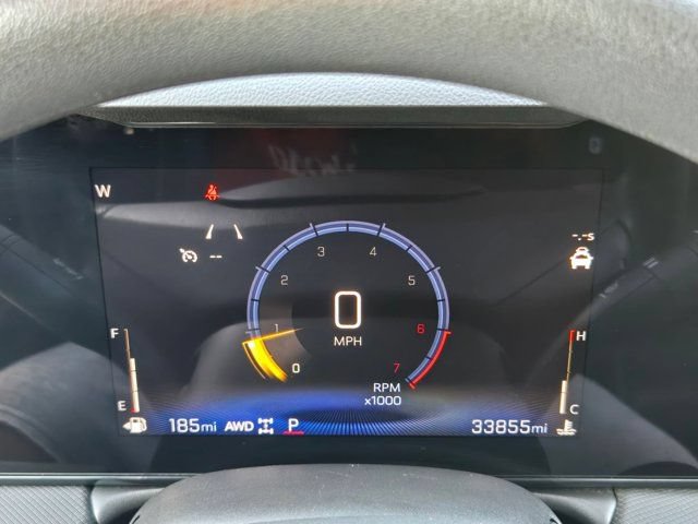 Used 2025 Chevrolet TrailBlazer LT AWD/4WD image 16