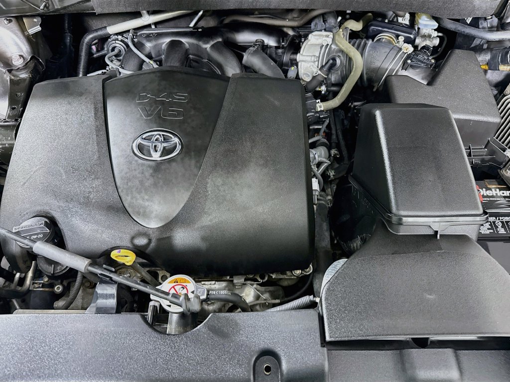Certified 2019 Toyota Highlander XLE AWD/4WD image 34