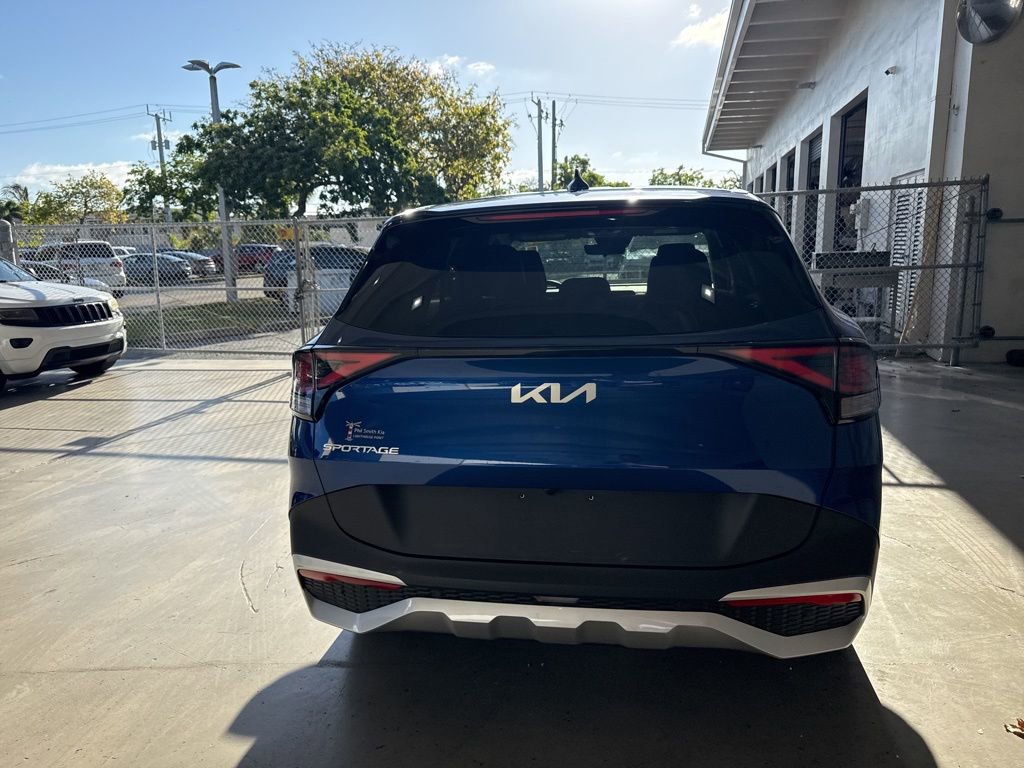 Used 2025 Kia Sportage EX FWD image 6
