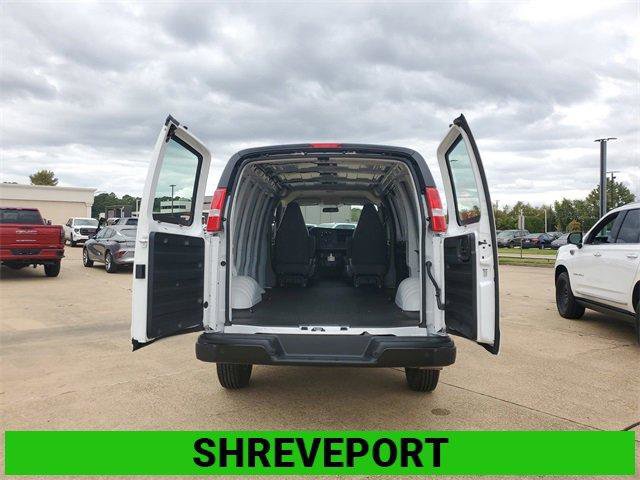 New 2025 GMC Savana 2500 w/ Driver Convenience Package image 9