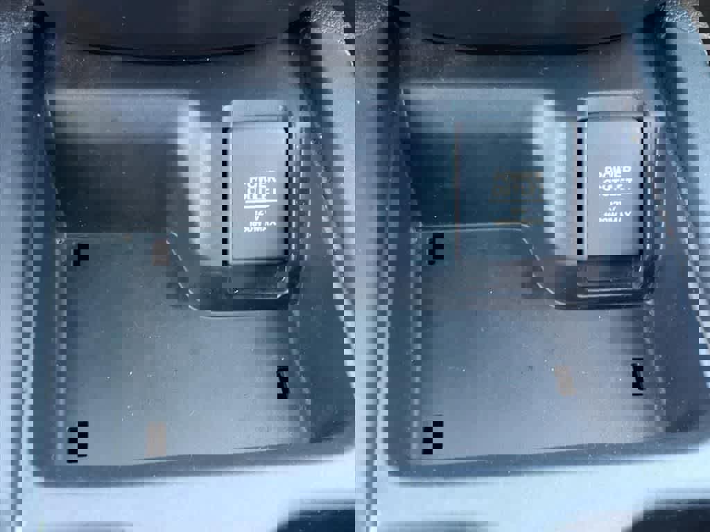 Used 2017 Honda CR-V LX image 24