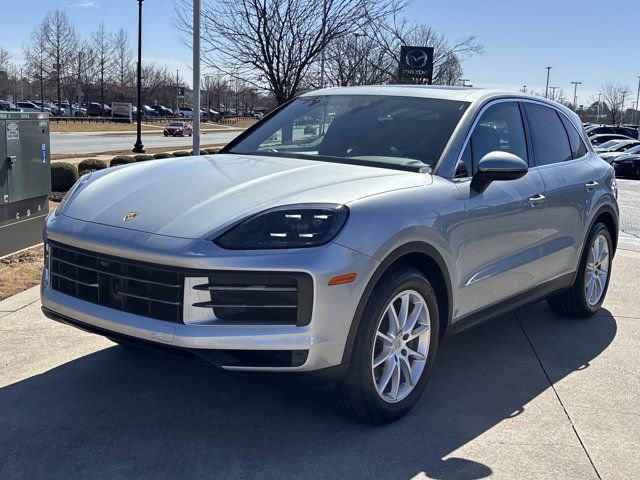 Used 2024 Porsche Cayenne AWD/4WD image 11