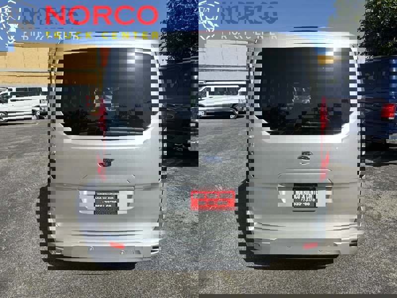 Used 2018 Ford Transit Connect XLT image 28