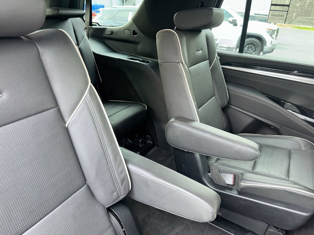 Used 2025 Cadillac Escalade Sport w/ Touring Package AWD/4WD image 29