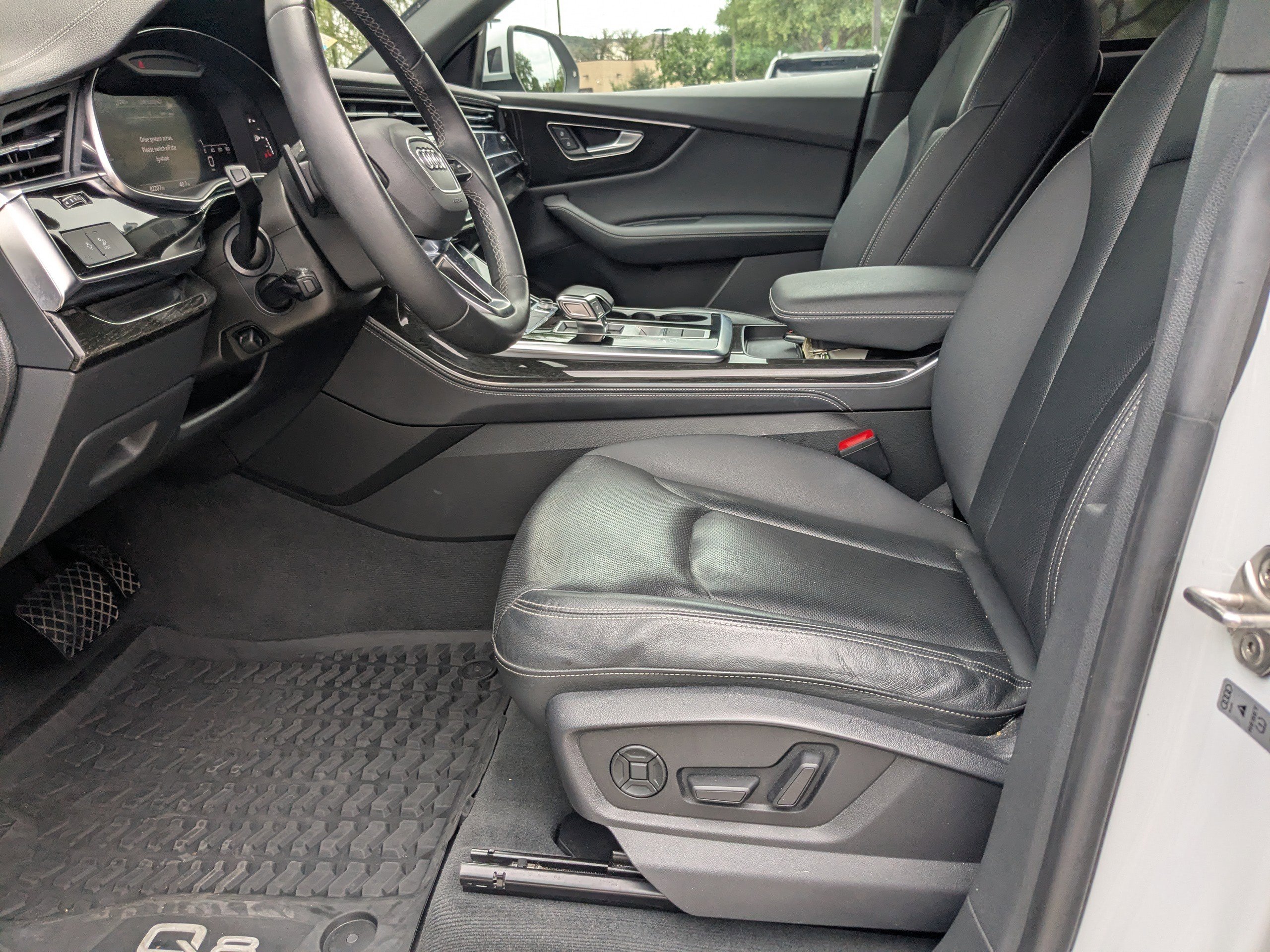 Used 2023 Audi Q8 Premium Plus w/ Premium Plus Package AWD/4WD image 5