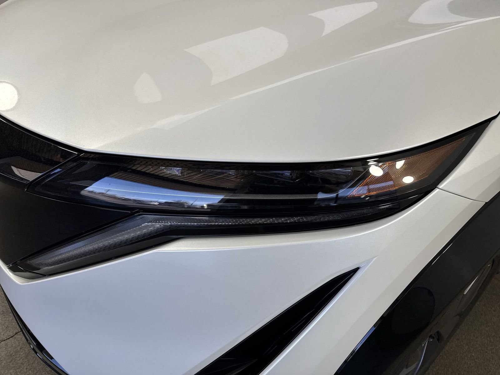 New 2025 Nissan Ariya AWD image 29