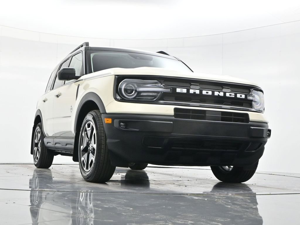 Used 2024 Ford Bronco Sport Outer Banks w/ Tech Package AWD/4WD image 47