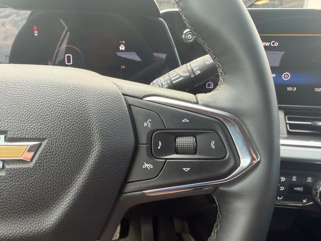 Used 2024 Chevrolet Trax LT w/ Driver Confidence Package FWD image 19
