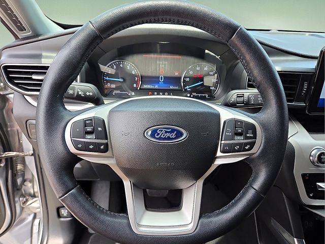 Used 2023 Ford Explorer XLT w/ Equipment Group 202A AWD/4WD image 24