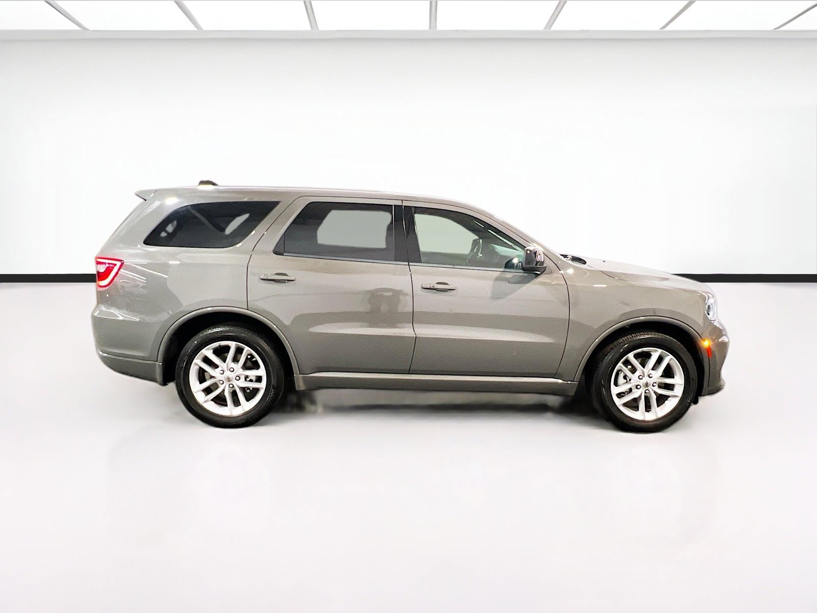 Used 2023 Dodge Durango GT RWD image 24