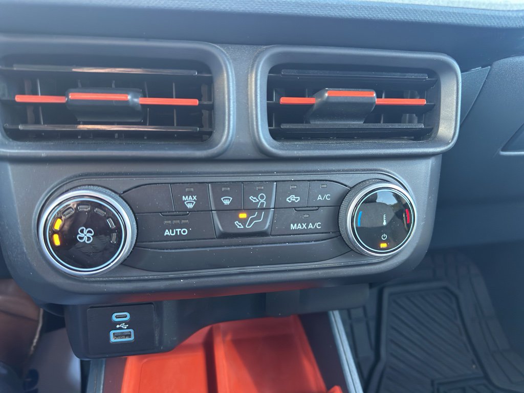 Used 2022 Ford Maverick XLT image 17