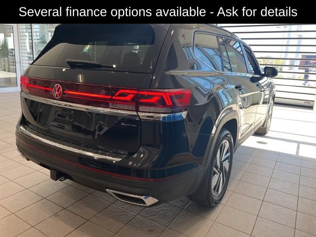 Used 2024 Volkswagen Atlas SE w/ Panoramic Sunroof Package AWD/4WD image 8