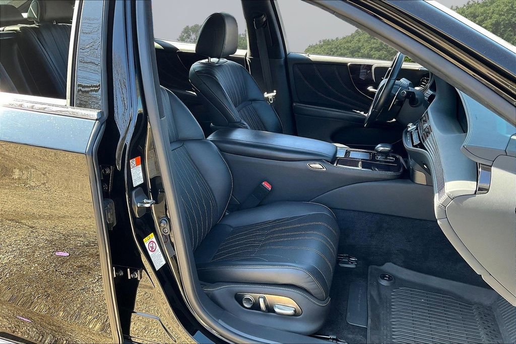 Used 2019 Lexus LS 500 AWD w/ Interior Upgrade Package image 29