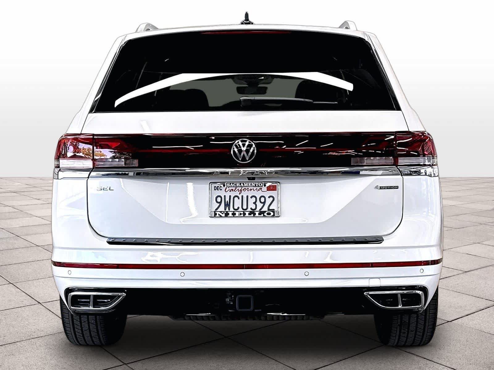 Certified 2026 Volkswagen Atlas SEL Premium R-Line AWD/4WD image 8
