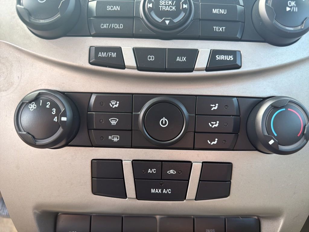 Used 2008 Ford Focus SE FWD image 33