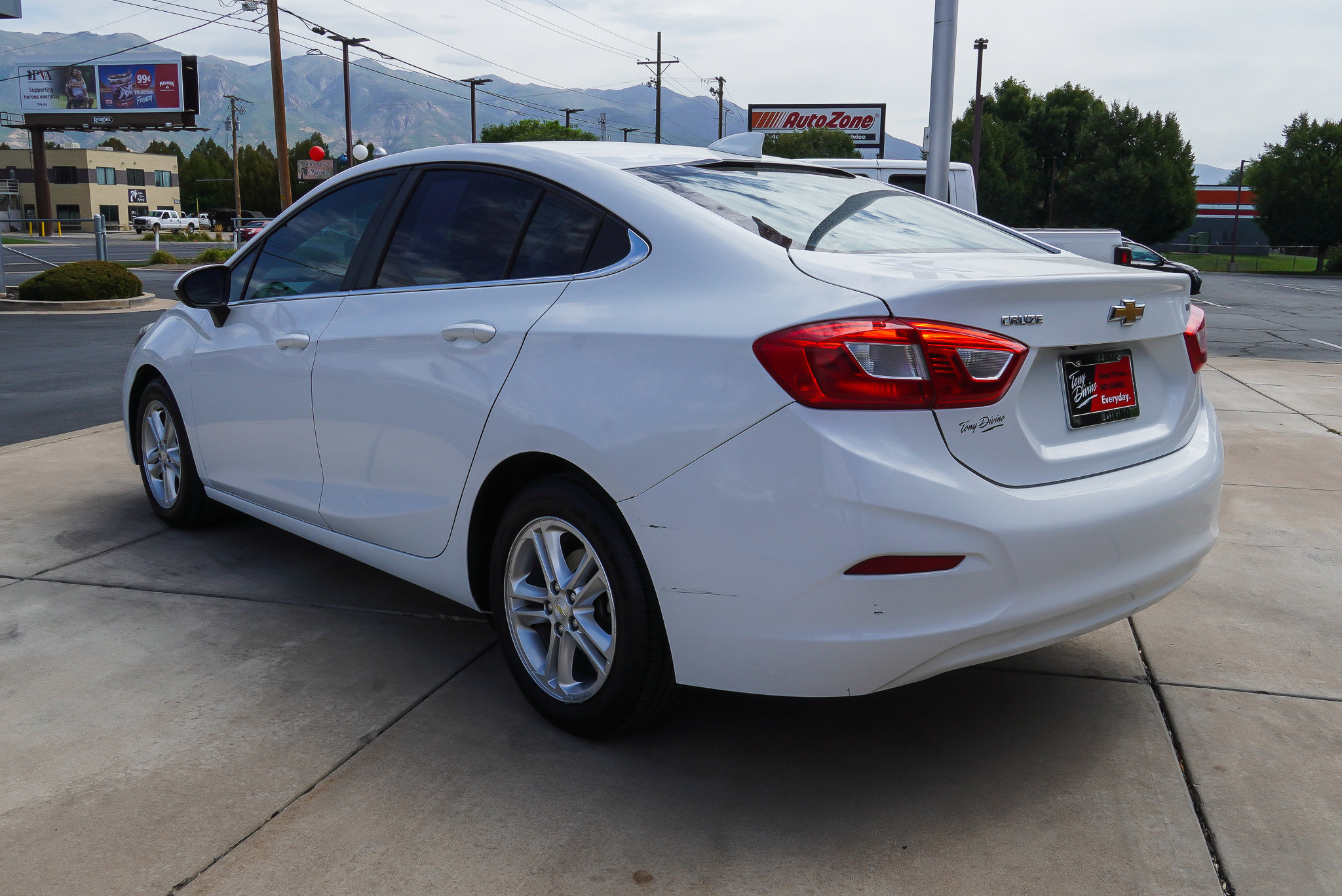Used 2016 Chevrolet Cruze LT FWD image 6