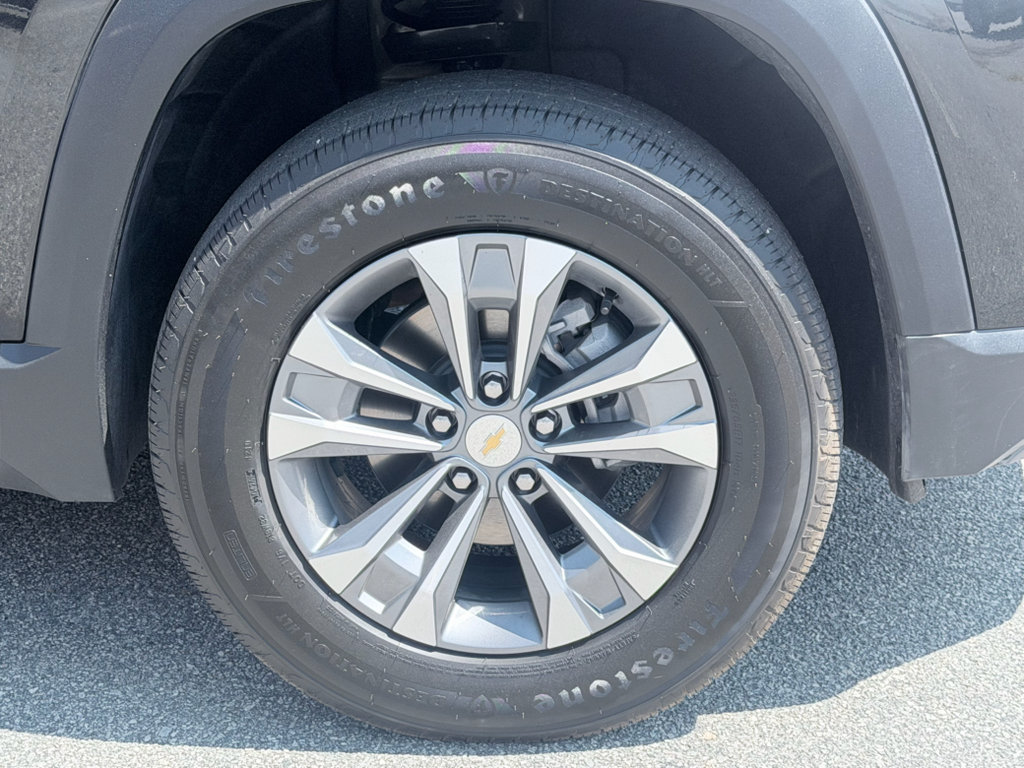 Used 2026 Chevrolet Equinox LT FWD image 32