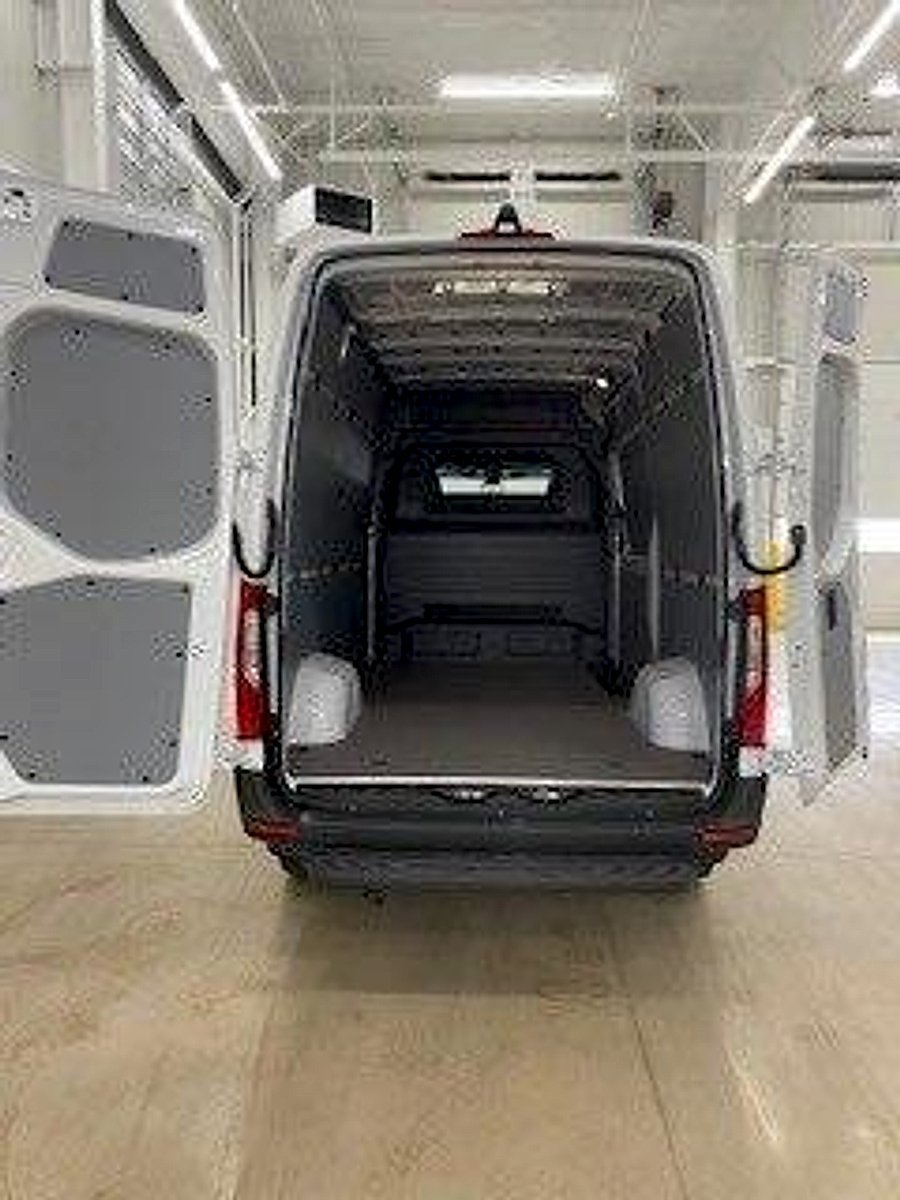 New 2025 Mercedes-Benz Sprinter 2500 image 4