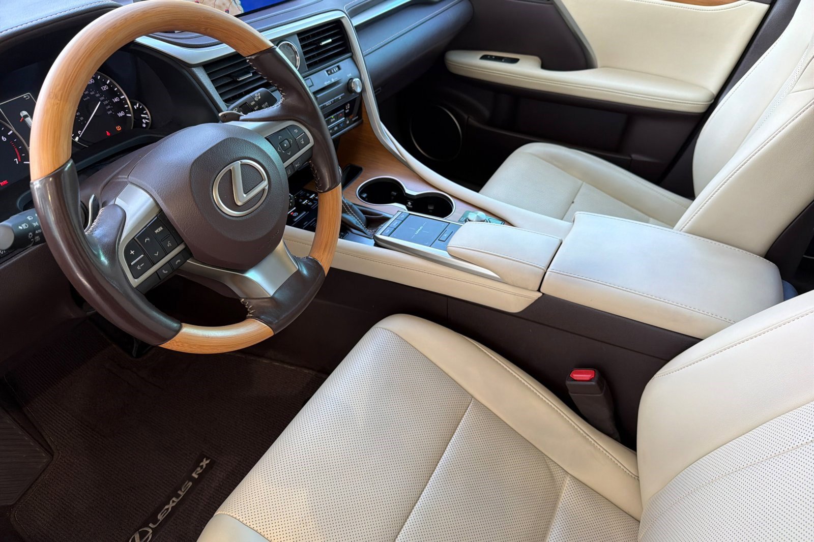 Used 2020 Lexus RX 350 AWD w/ Premium Package image 11