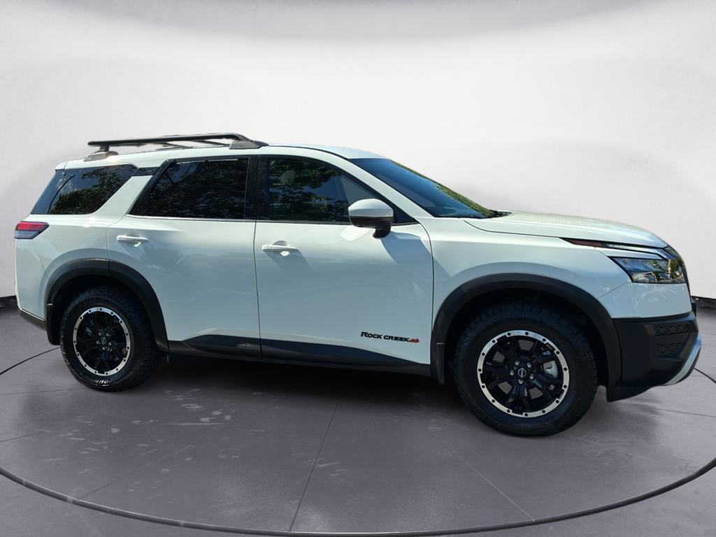 Used 2025 Nissan Pathfinder Rock Creek AWD/4WD image 3