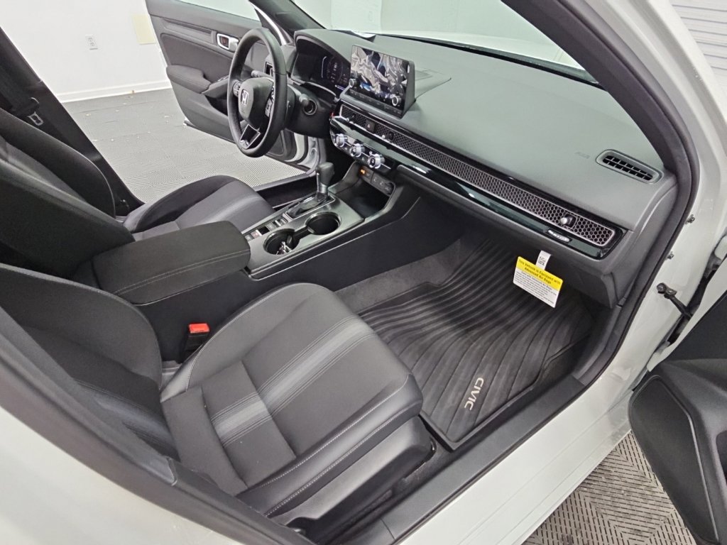 Used 2026 Honda Civic Sport image 32