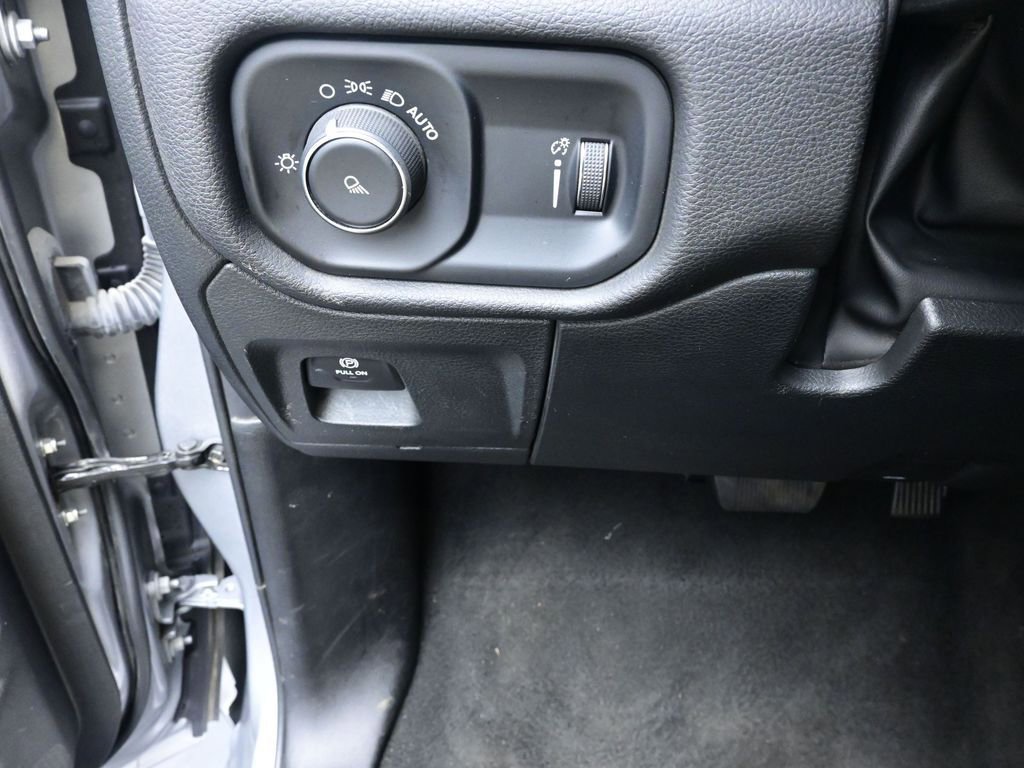 Used 2024 RAM 1500 Laramie image 16